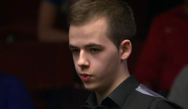 人的成长背 人的成长背