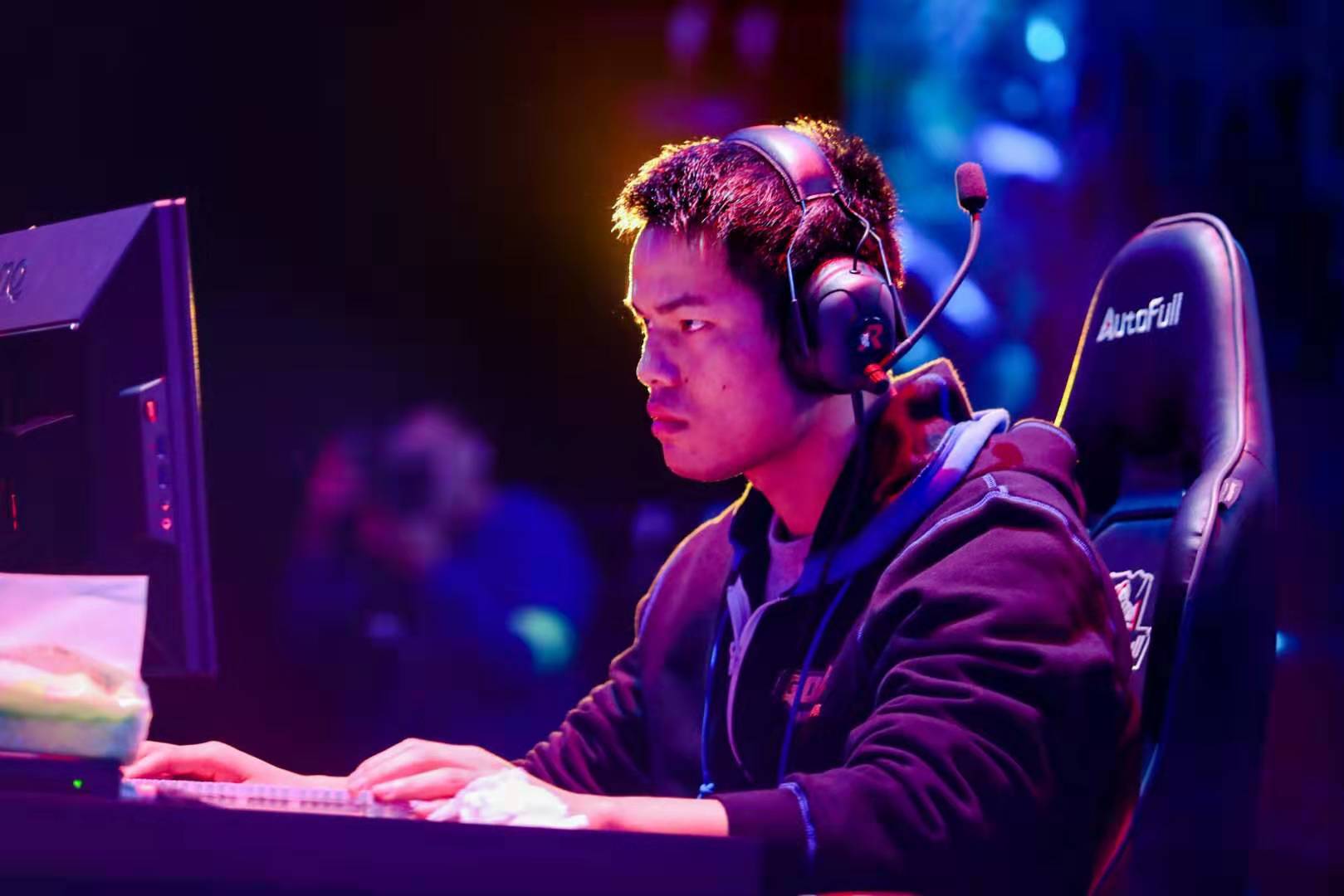 革与磨合 革与磨合