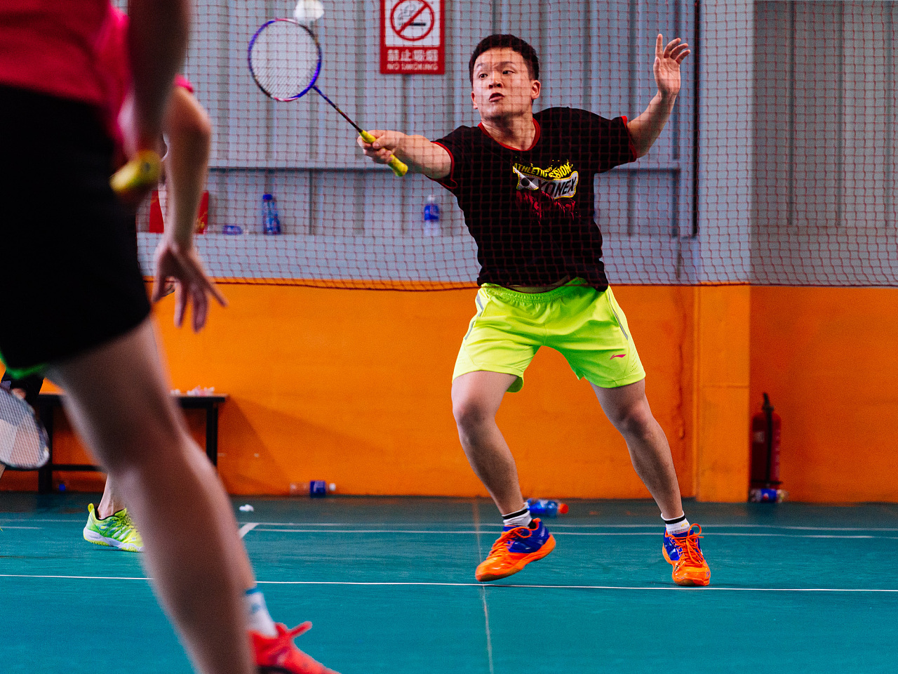 在两出局压 在两出局压